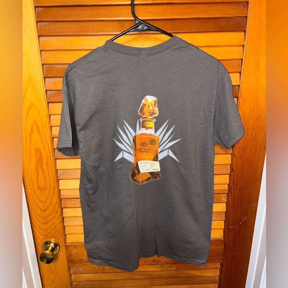Adictivo Tequila: T-Shirt - mens size medium